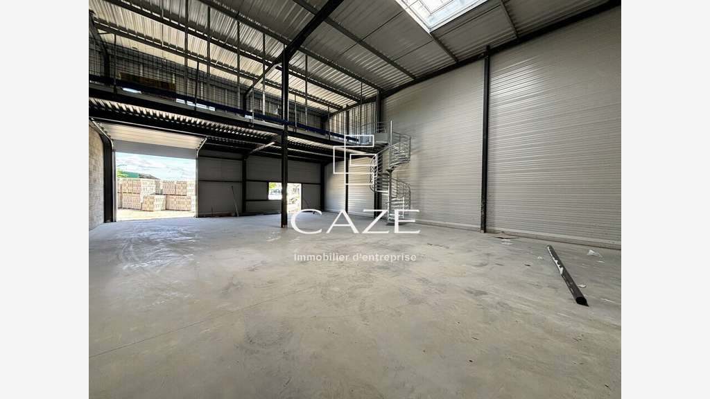 A louer locaux à partir de 174m² proche N89