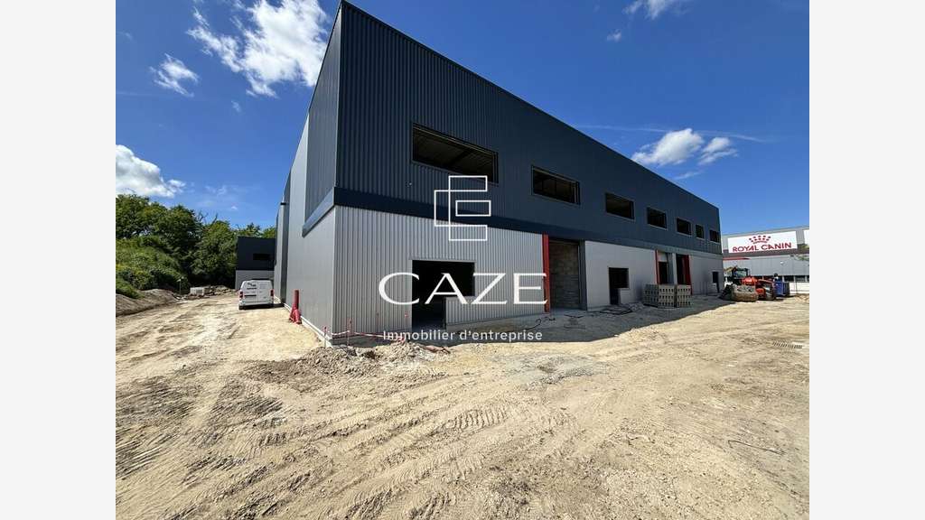A louer locaux à partir de 174m² proche N89