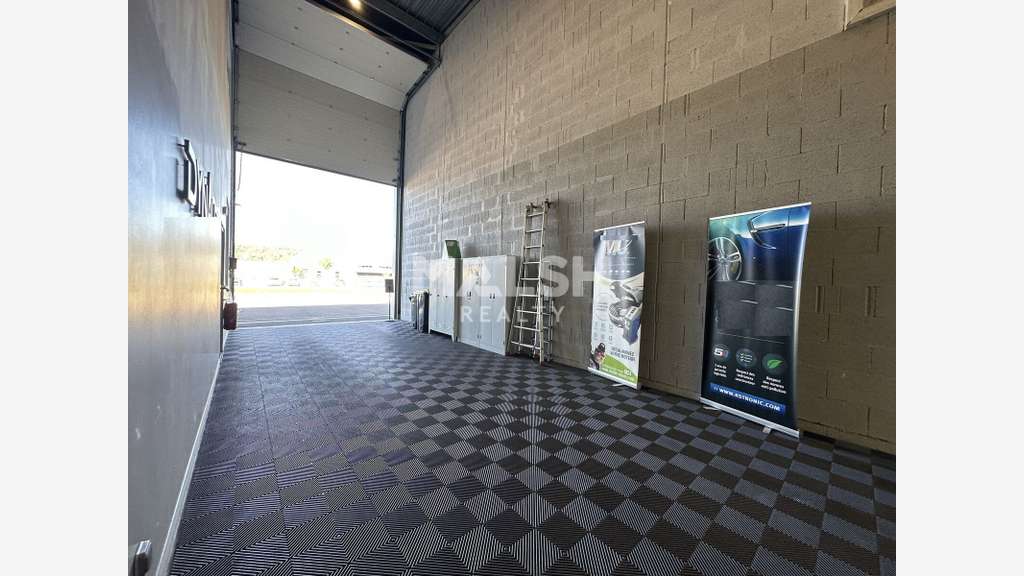 A louer local d'activités 164m² à Beynost