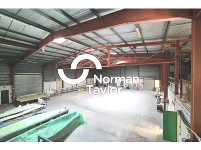 Location Locaux d'activités - Entrepôts à Béziers