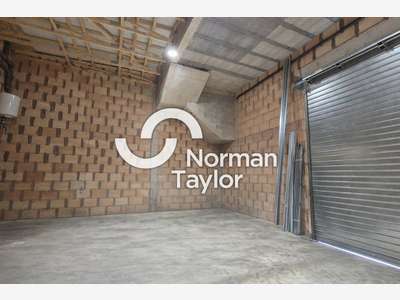Local d'activité 115m² à louer au Nord de Béziers
