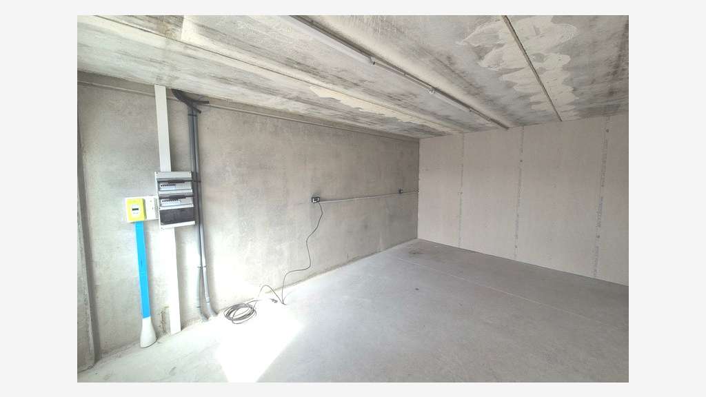Local d'activité 200m² à louer à Béziers Mercorent