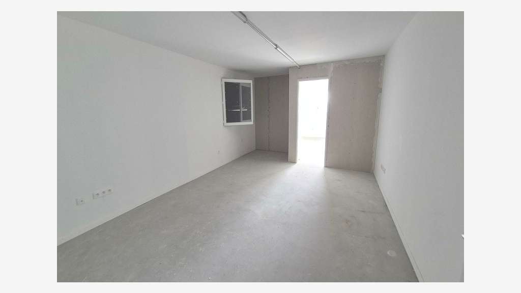 Local d'activité 200m² à louer à Béziers Mercorent