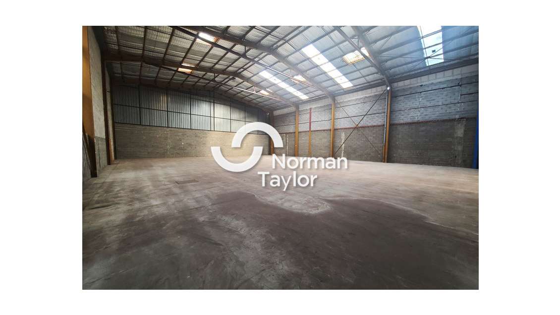 Entrepôt logistique de 4 000m² à louer à Béziers