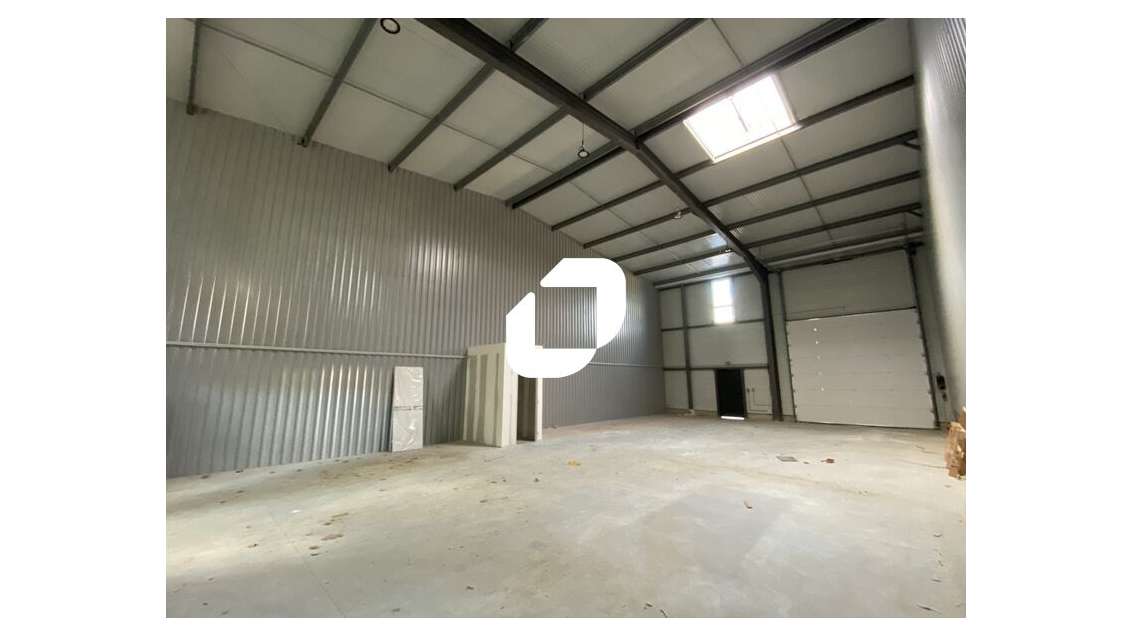 A louer Local d'activité 318m² Beziers