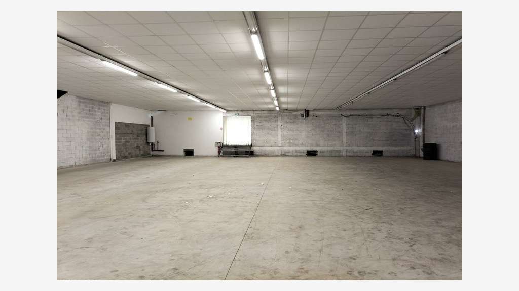 Local d'activité 1 280m² à louer à Béziers