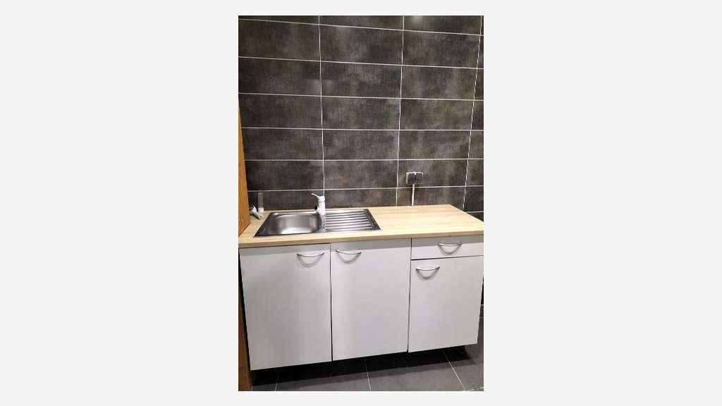 Local d'activité 1 280m² à louer à Béziers