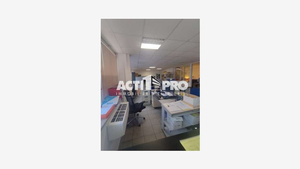 À louer entrepôt de 1350m² à Bézier
