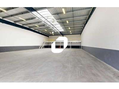 Location Locaux d'activités - Entrepôts à Bezons