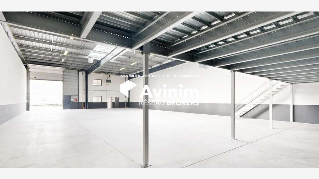 A louer 777m² d'entrepôt+bureaux à Bezons