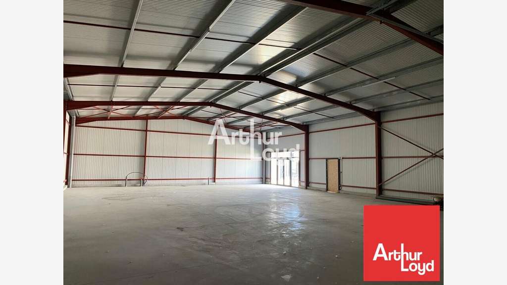 Local d'activité neuf à louer 363m² à Biard