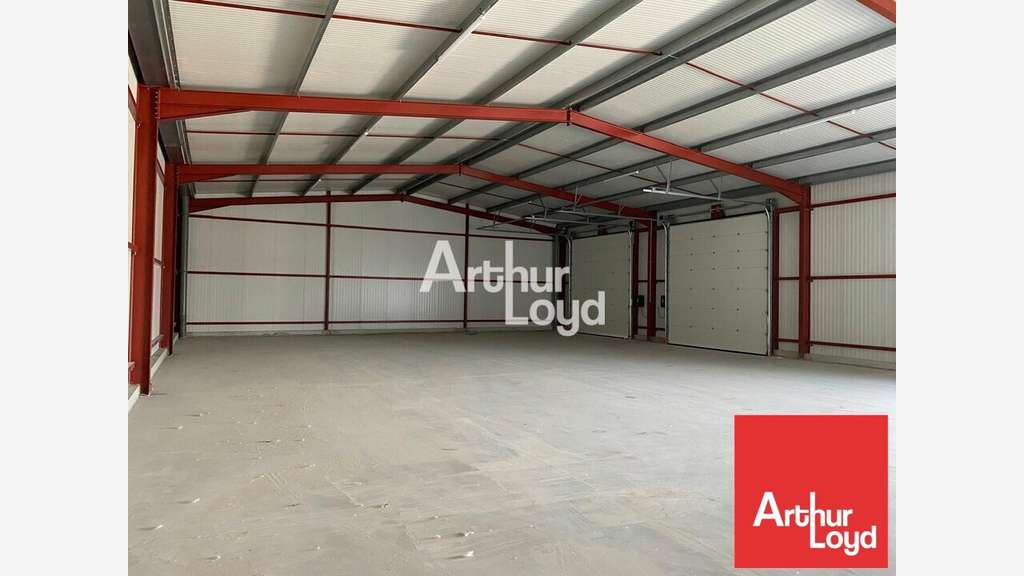 Local d'activité neuf à louer 363m² à Biard