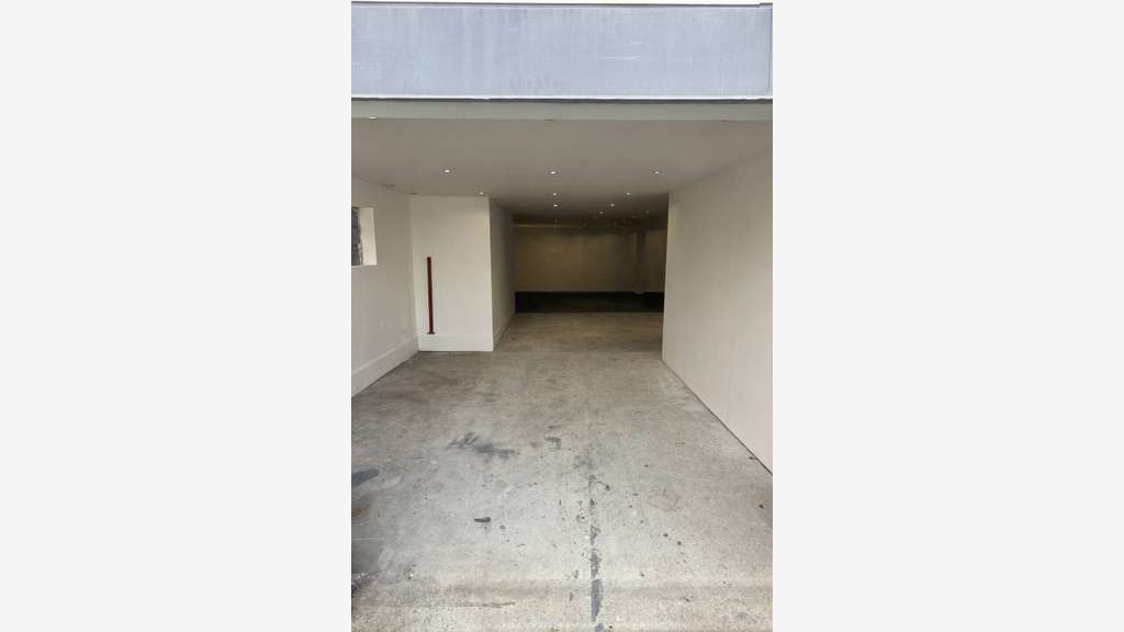 Local 136m² à louer zone de la Négresse à Biarritz