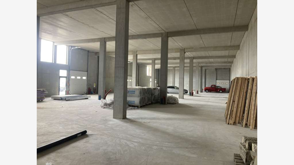 Entrepôt neuf 506m² à louer à Biarritz