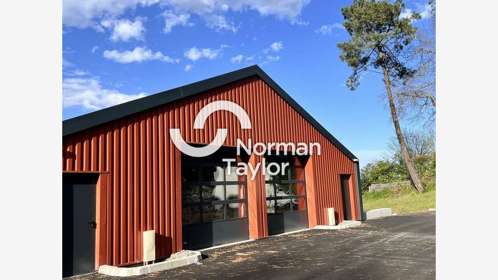 Local d'activité neuf de 129m² à louer à Biarritz
