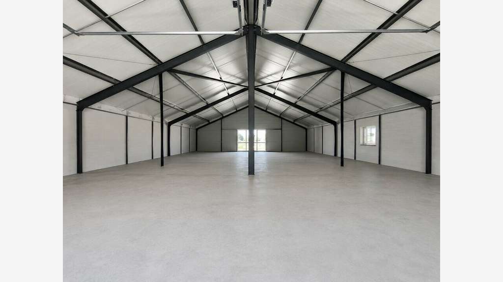 Local d'activité neuf de 129m² à louer à Biarritz