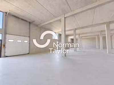 Local d'activité neuf de 253m² à louer à Biarritz