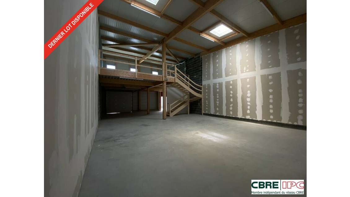 Location entrepôt 200m² à Bidart Bassilour