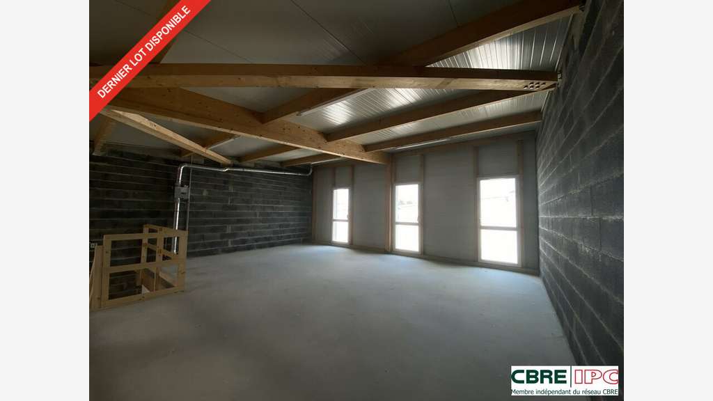 Location entrepôt 200m² à Bidart Bassilour