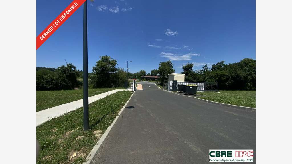 Location entrepôt 200m² à Bidart Bassilour