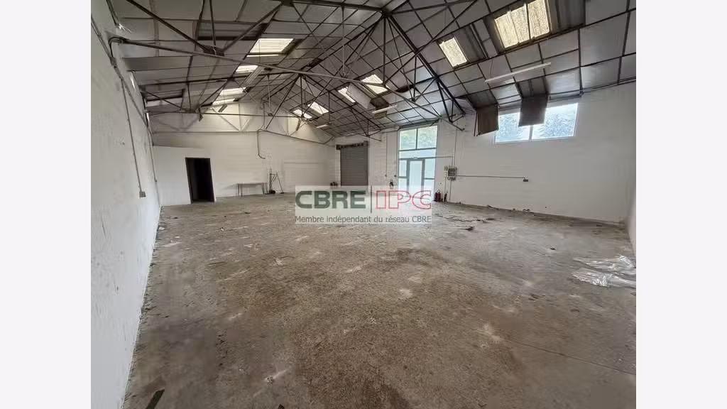 A louer local artisanal 158m² proche A63 à Bidart