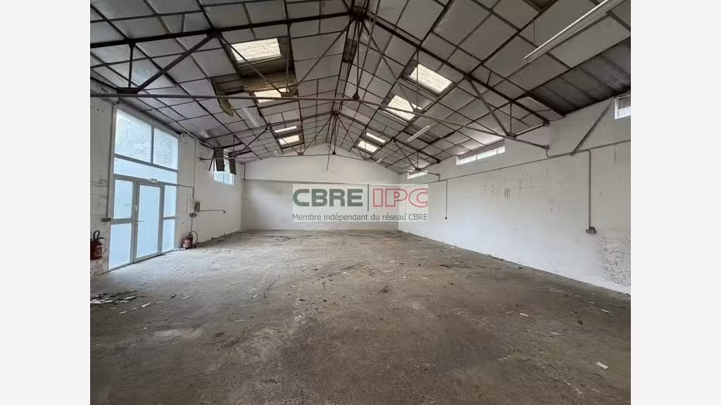 A louer local artisanal 158m² proche A63 à Bidart
