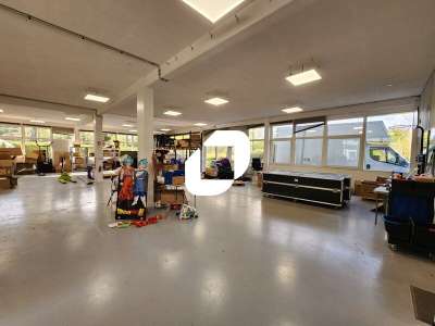 Location Locaux d'activités - Entrepôts à Bièvres