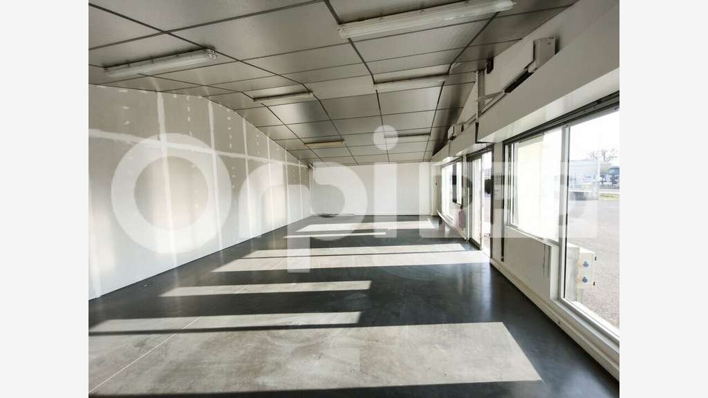 Local d'activité 70m² à louer zone de Biscarrosse