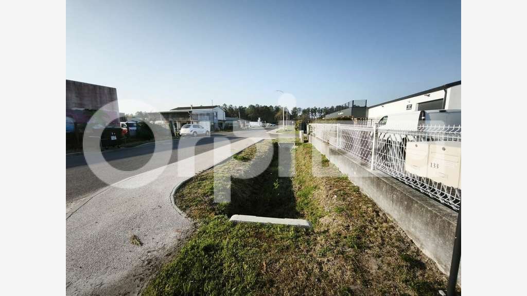 Local d'activité 70m² à louer zone de Biscarrosse