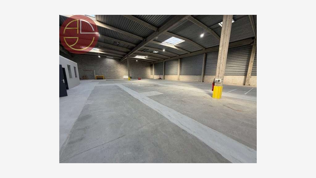 A louer entrepôt 1050m² empl stratégique à Blagnac