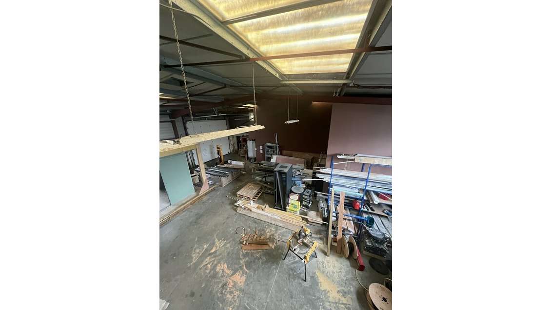 Entrepôt bureaux de 600m² à louer à Blagnac