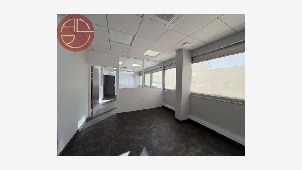 Entrepôt à louer 1220m² empl stratégique à Blagnac