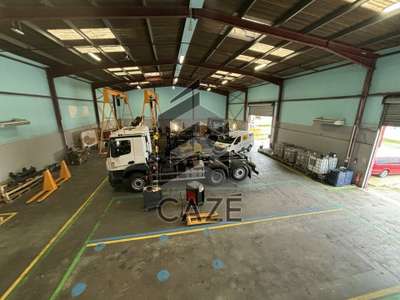 Location Locaux d'activités - Entrepôts à Blanquefort