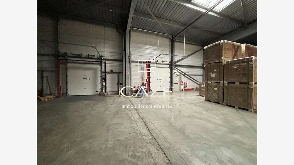 A louer entrepôt de 1568m² à Blanquefort