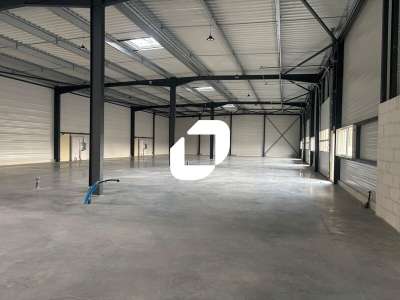Location Locaux d'activités - Entrepôts à Blanquefort
