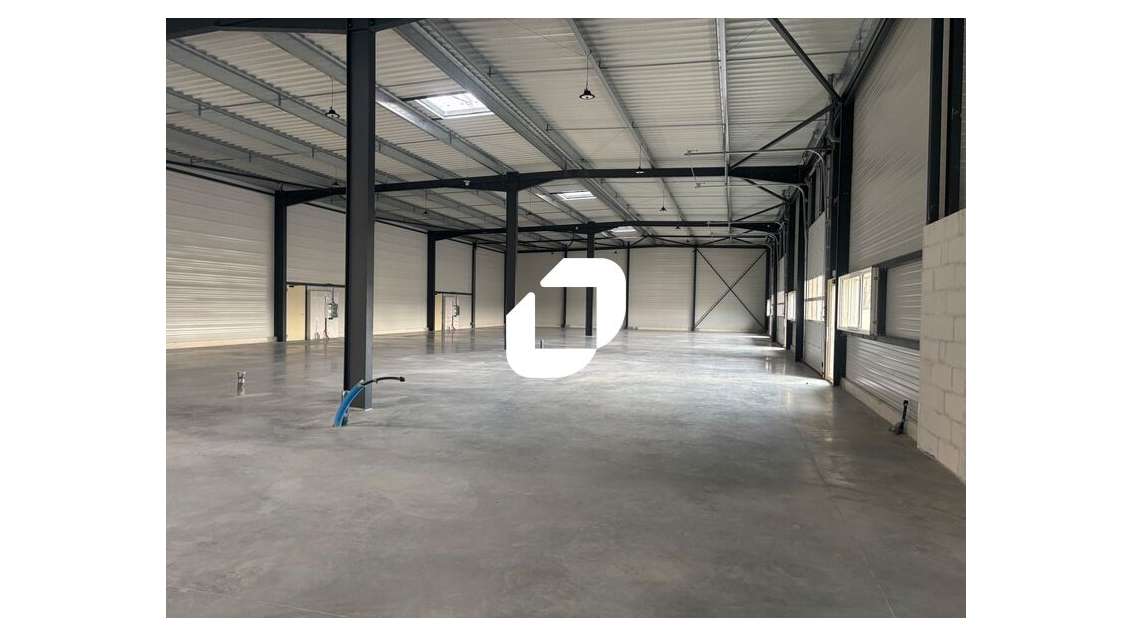 A louer Local d'activité 455m² Blanquefort