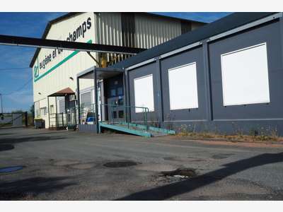 Location d'un entrepôt d'une surface de 1 100 m² –