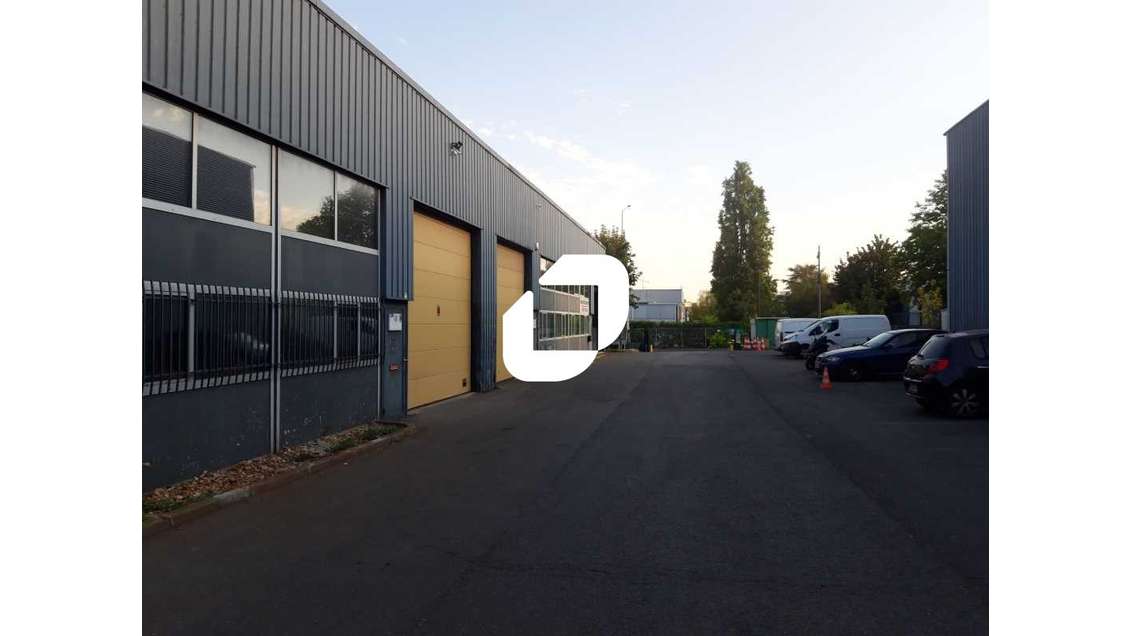 A louer Local d'activité 810m² Bobigny