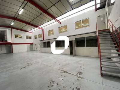 Location Locaux d'activités - Entrepôts à Bobigny