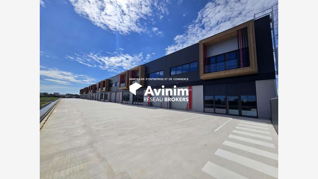 A louer 11.344m² de stockage divisibles ZI Bobigny