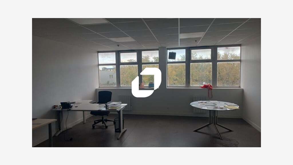 A louer Local d'activité 3200m² Bobigny
