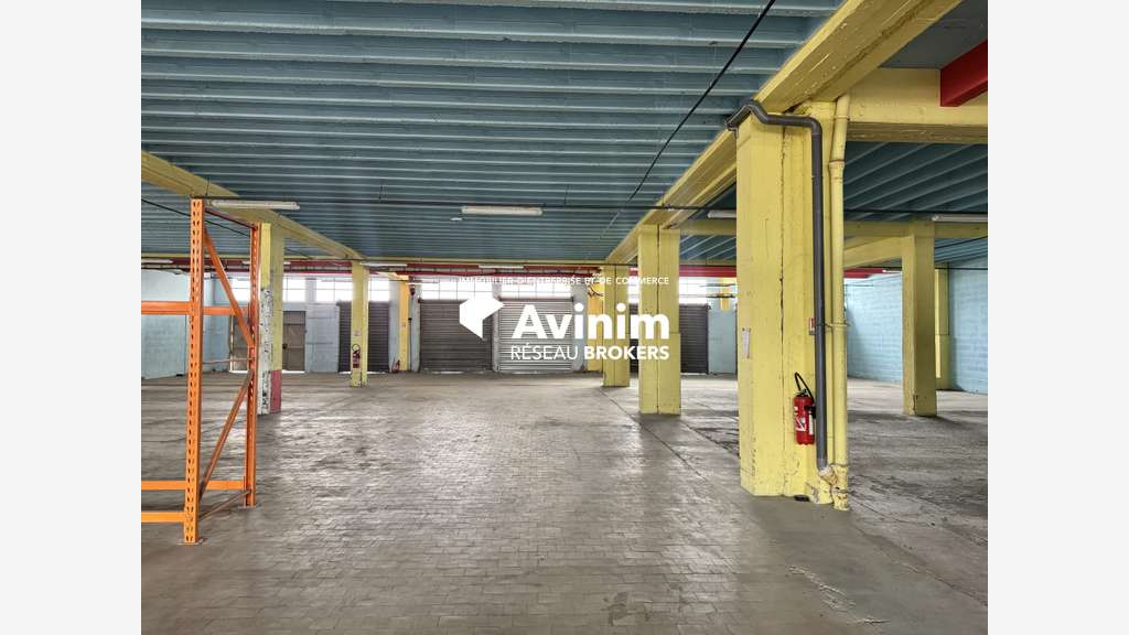 A louer local d'activités proche tramway à Bobigny