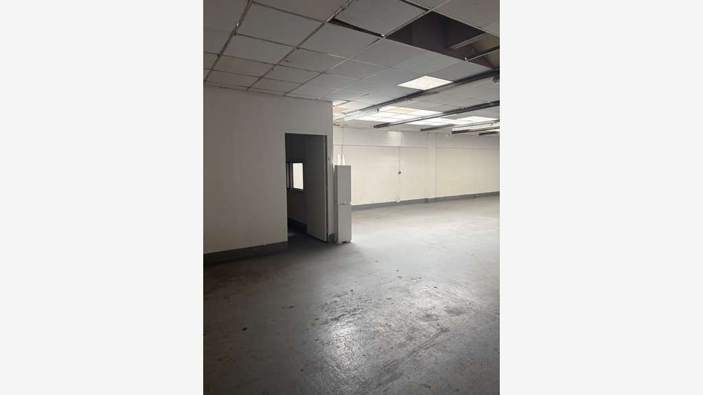 Local professionnel 150m² Bobigny Avenue Barbusse 