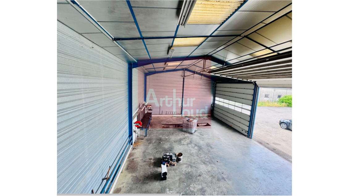 A louer local d'activité de 206.71m² à Boé