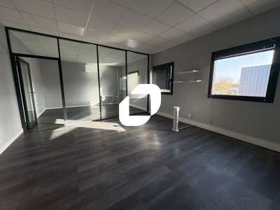 Location Locaux d'activités - Entrepôts à Bois-d'Arcy