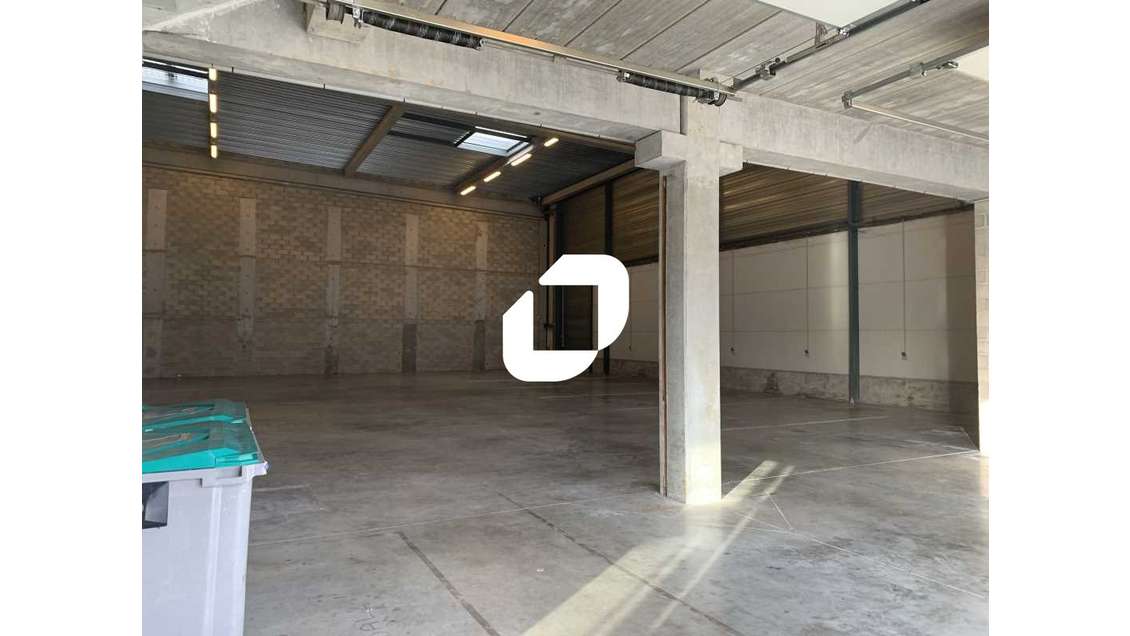 A louer Local d'activité 360m² Bois d'arcy