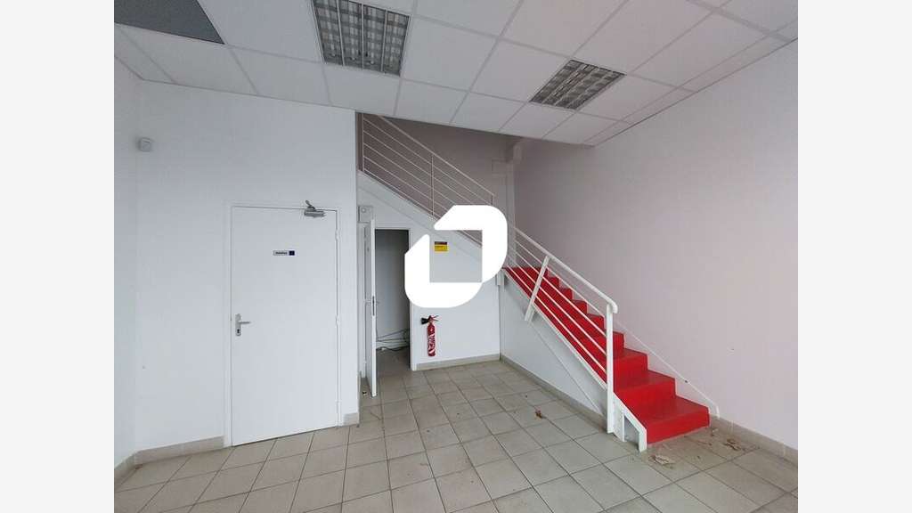 A louer Local d'activité 360m² Bois d'arcy