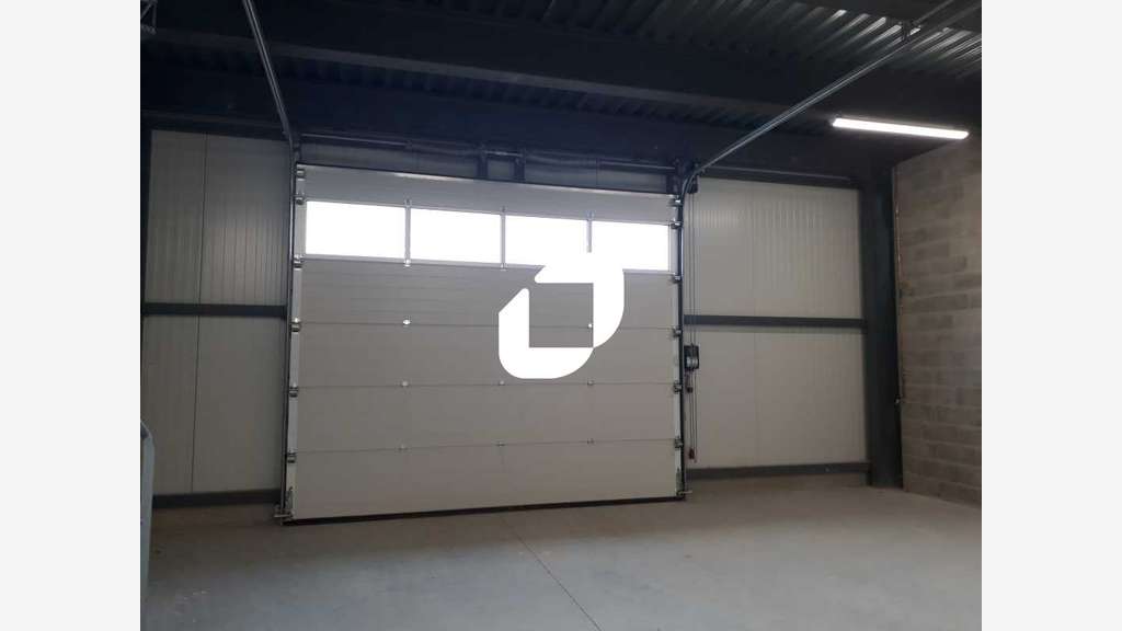 A louer Local d'activité 300m² Bois d'arcy