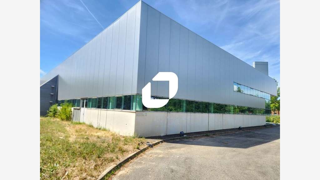 A louer Local d'activité 1069m² Bois d'arcy