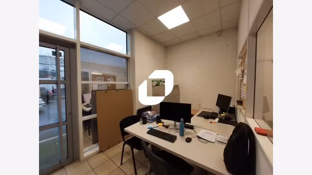 A louer Local d'activité 360m² Bois d'arcy